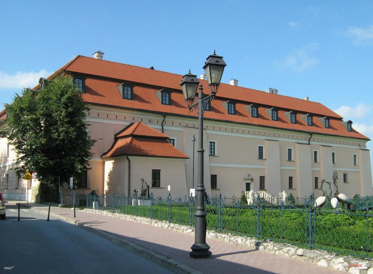 Pokoje Goscinne Z Lazienkami Niepołomice Buitenkant foto